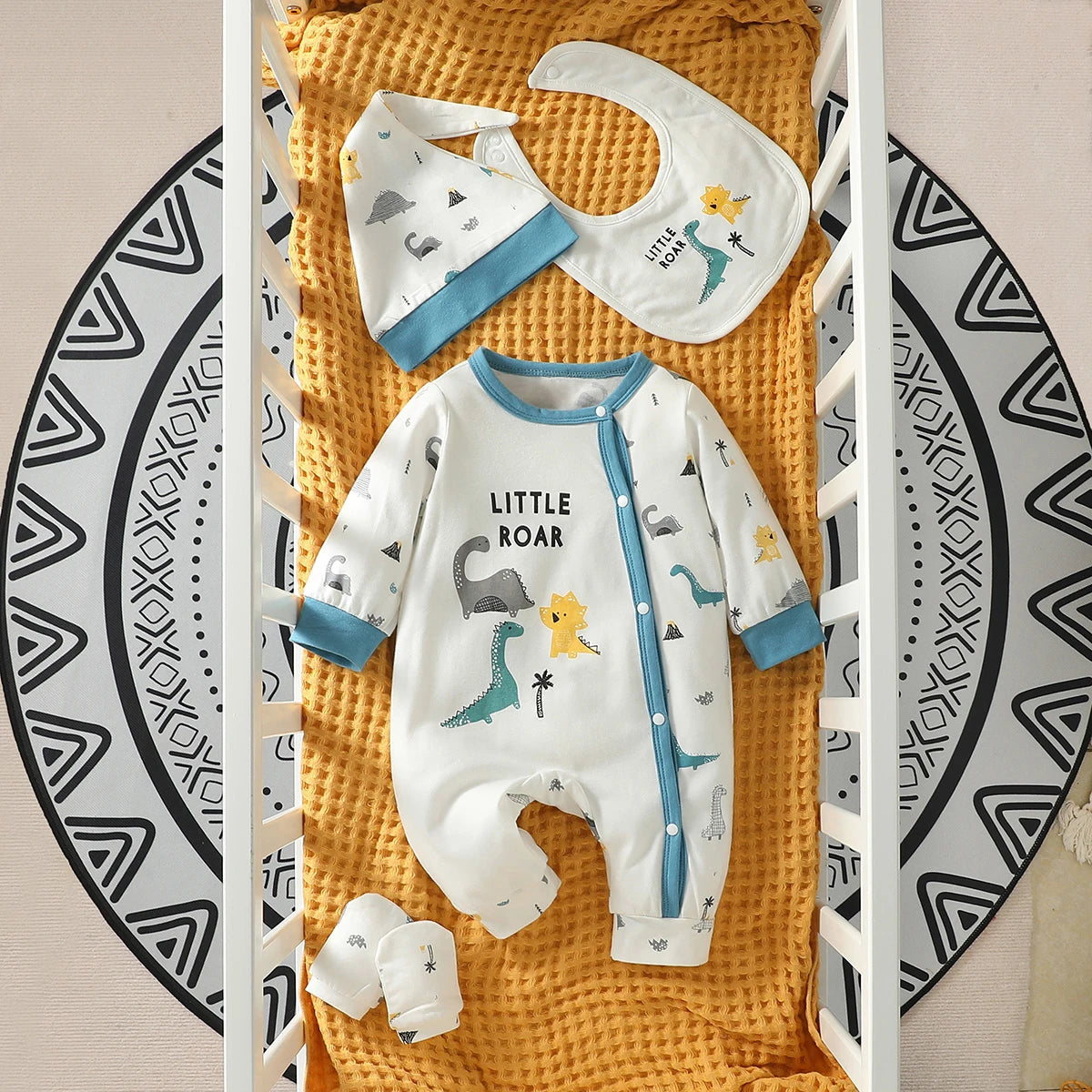 4PCS Baby unisex Long Sleeve Round Neck Animal Print With Button Casual Jumpsuit +Bib+Hat+Gloves