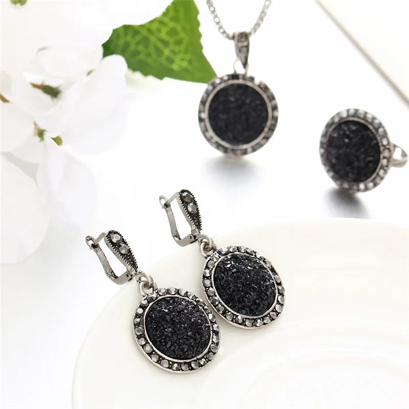 Black Stone Resin Necklace Set