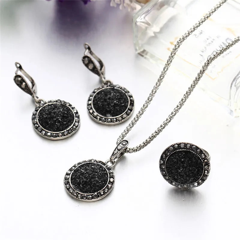 Black Stone Resin Necklace Set