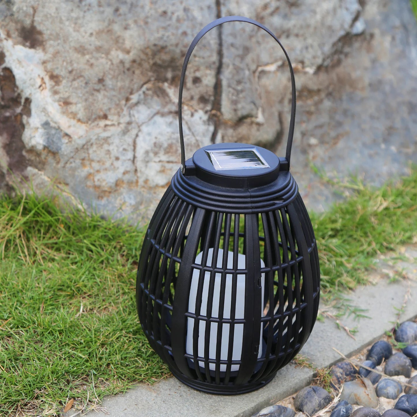 Solar Garden Lantern LED Outdoor Solar Lantern Waterproof Decorative Rattan Lantern For Patio Pathway Courtyard