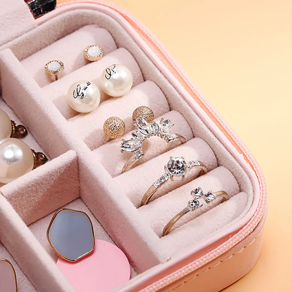 Portable Mini Jewelry Storage Box Travel Organizer Jewelry Case Leather Storage Earrings Necklace Ring Jewelry Organizer Display