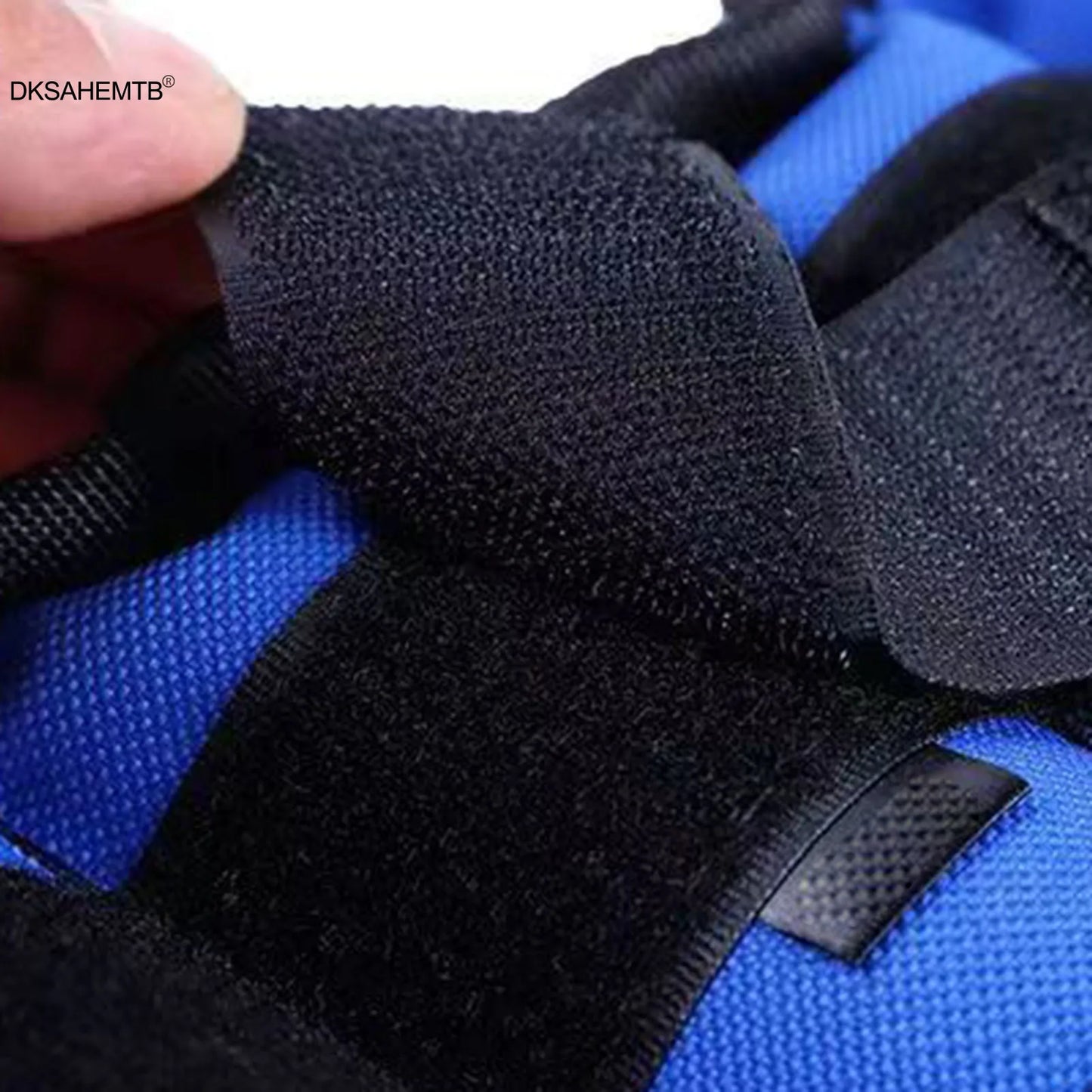 Sandbag With Adjustable Elastic Fasteners