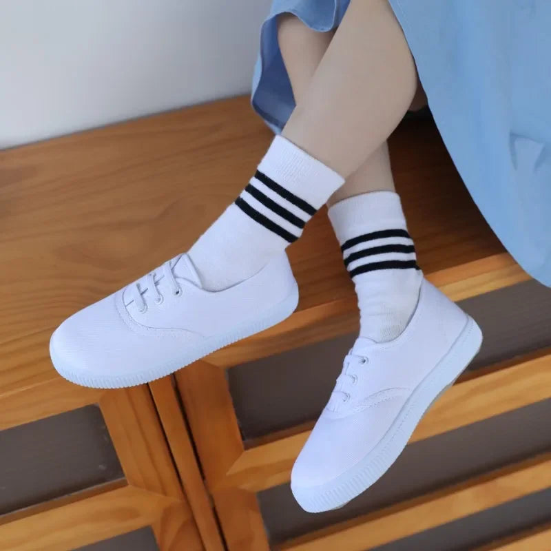 Girls’ Canvas Shoes – Comfortable and Stylish Everyday Trainers