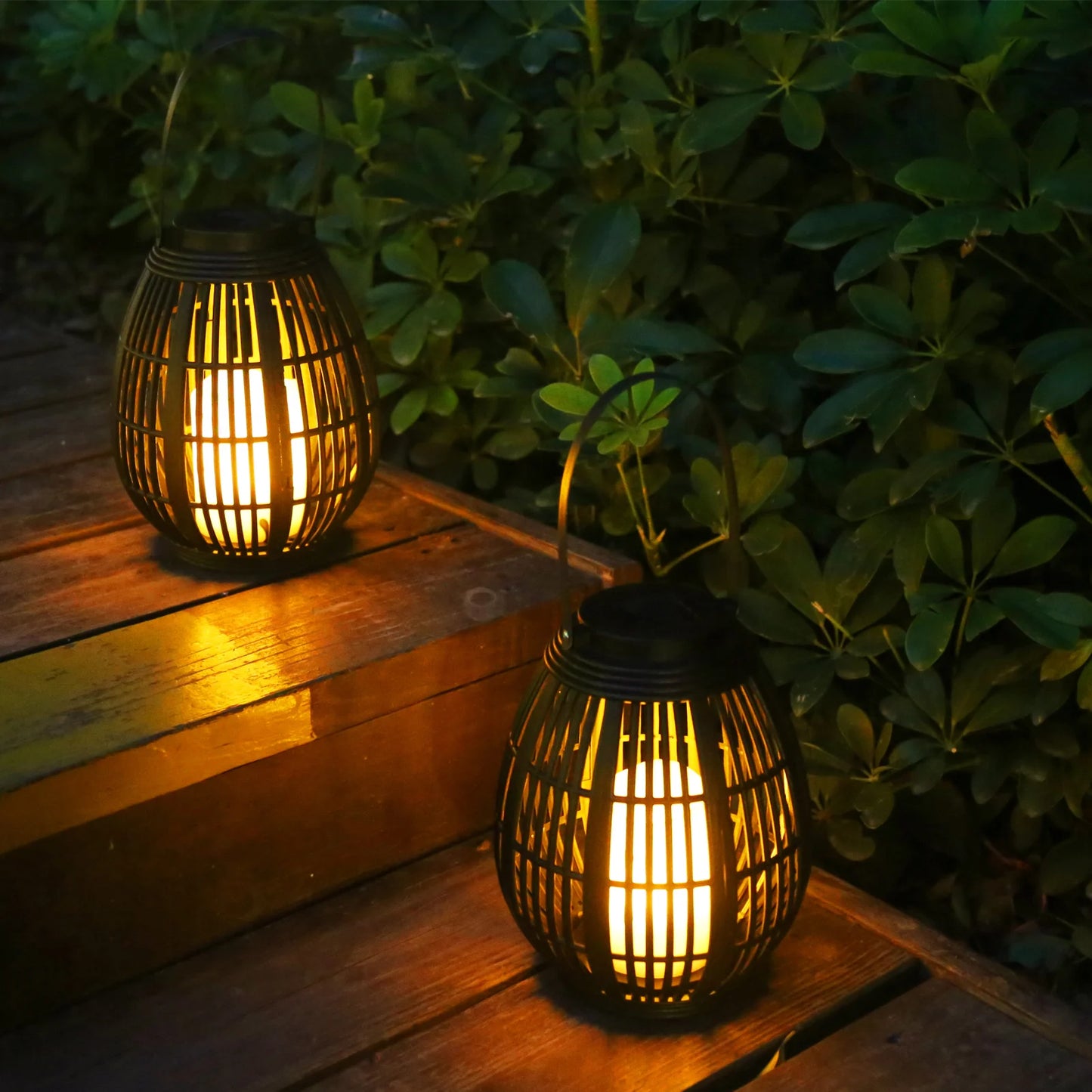 Solar Garden Lantern LED Outdoor Solar Lantern Waterproof Decorative Rattan Lantern For Patio Pathway Courtyard