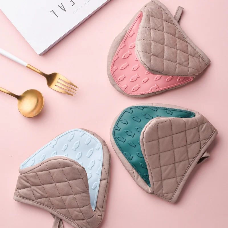 Fish Shaped Silicone Anti Scald Oven Gloves