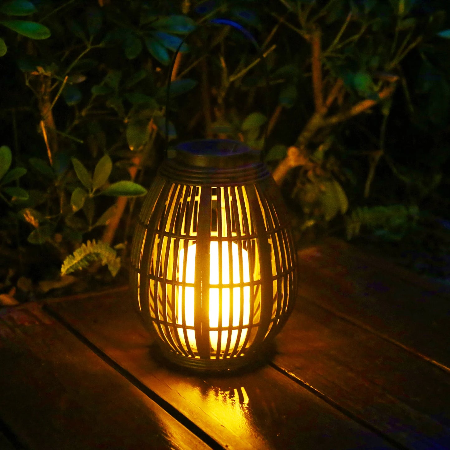 Solar Garden Lantern LED Outdoor Solar Lantern Waterproof Decorative Rattan Lantern For Patio Pathway Courtyard