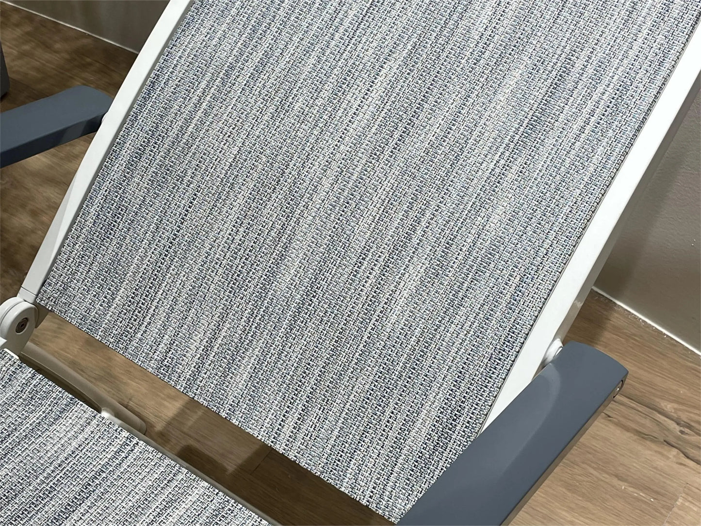 Modern Outdoor Furniture Aluminum Furniture Mesh Waterproof Fabric Reclining Beach Sun Lounger