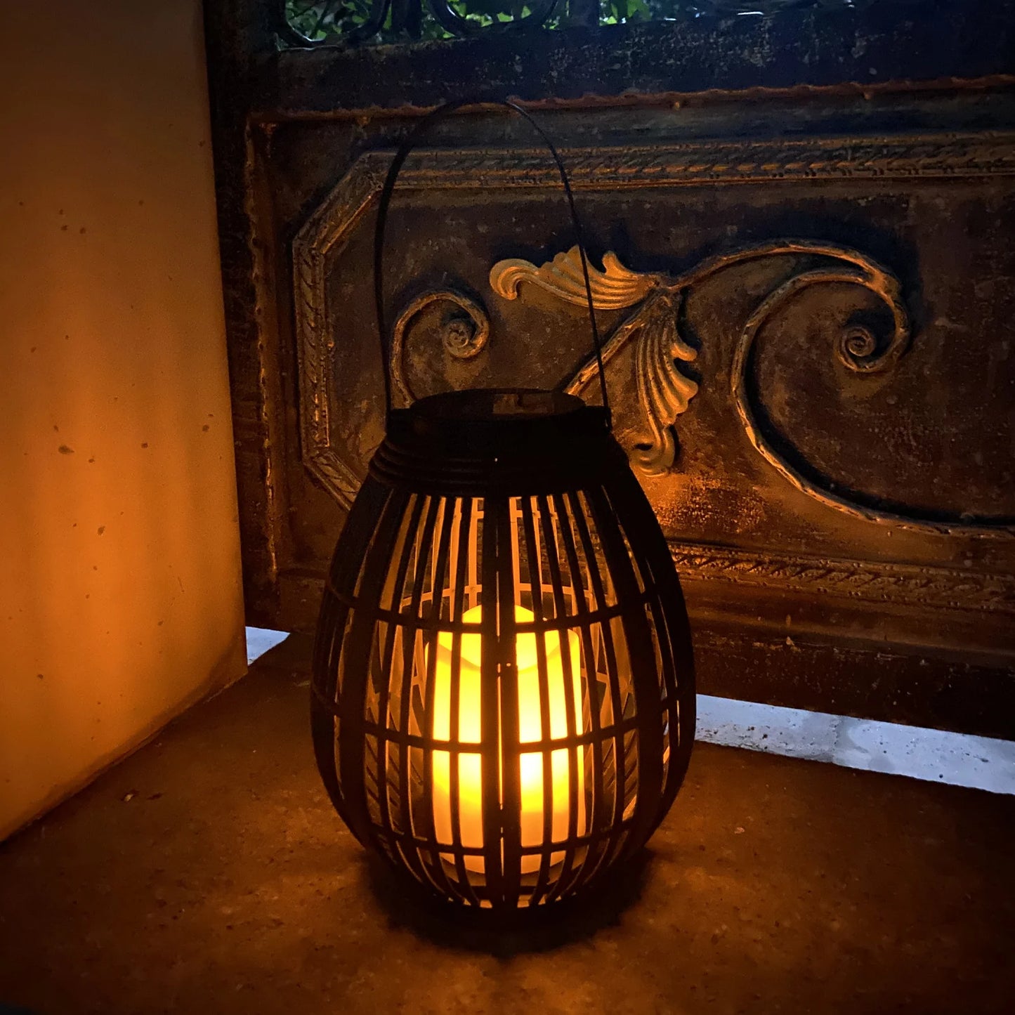 Solar Garden Lantern LED Outdoor Solar Lantern Waterproof Decorative Rattan Lantern For Patio Pathway Courtyard