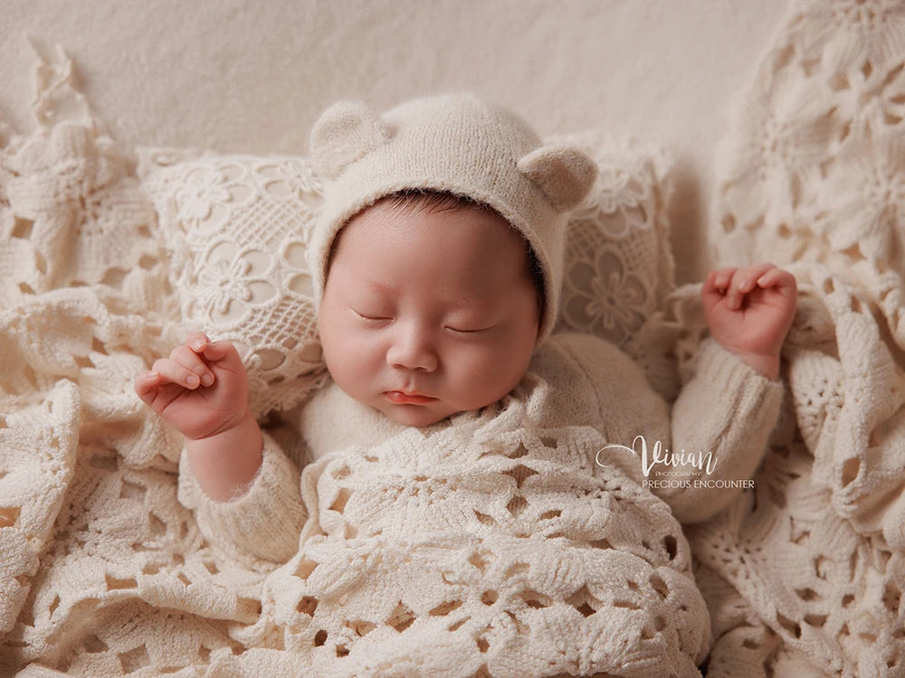 KD Newborn Photography Outfit INS White Bear Set Knitted Hat Long Sleeve Jumpsuit Baby Shoot Clothing Cute Bear Doll Photo Props