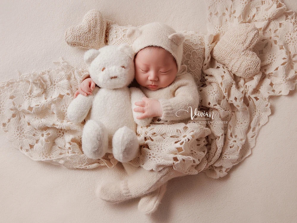 KD Newborn Photography Outfit INS White Bear Set Knitted Hat Long Sleeve Jumpsuit Baby Shoot Clothing Cute Bear Doll Photo Props