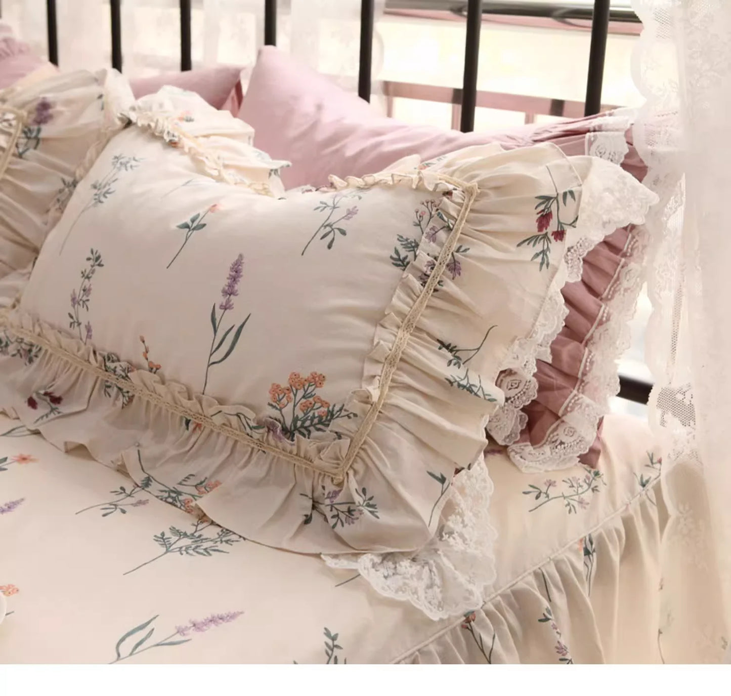 Floral Style 100% Cotton Pillowcase Bedding Set With Lace Design