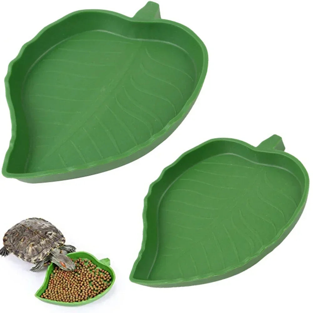Leaf-Shaped Plastic Reptile Feeder – Small Pet Food & Water Tray for Turtles and Aquarium Habitats