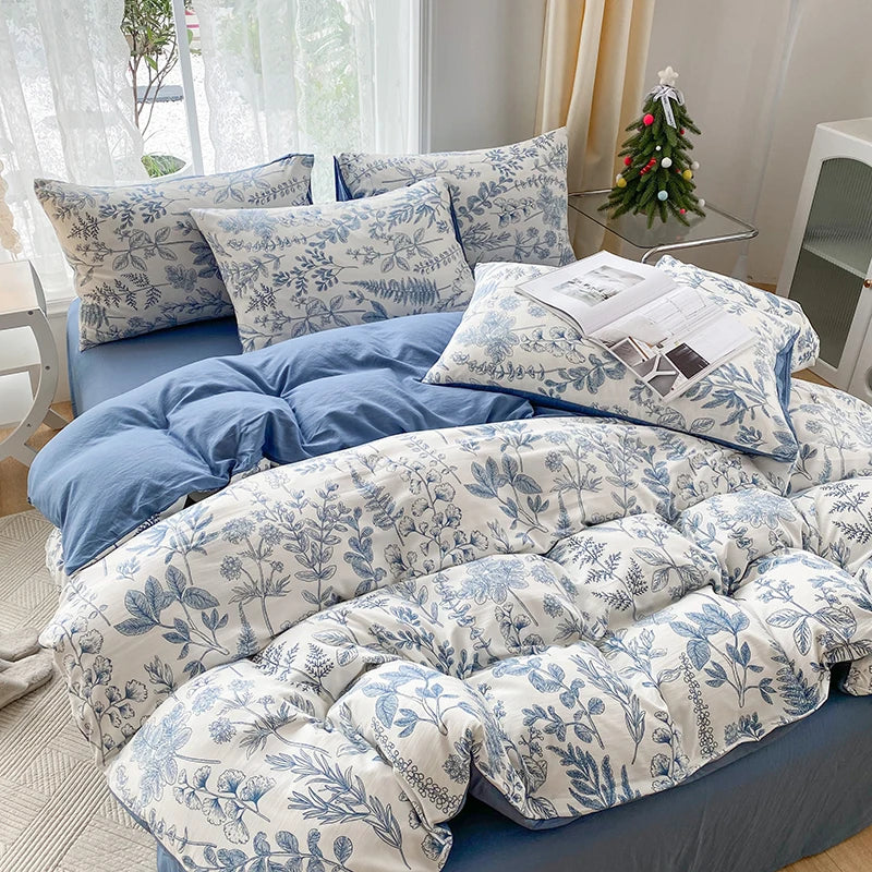 3-piece Cartoon Heart-shaped  Duvet Cover & Pillowcases