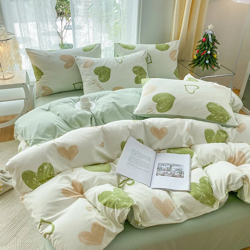3-piece Cartoon Heart-shaped  Duvet Cover & Pillowcases