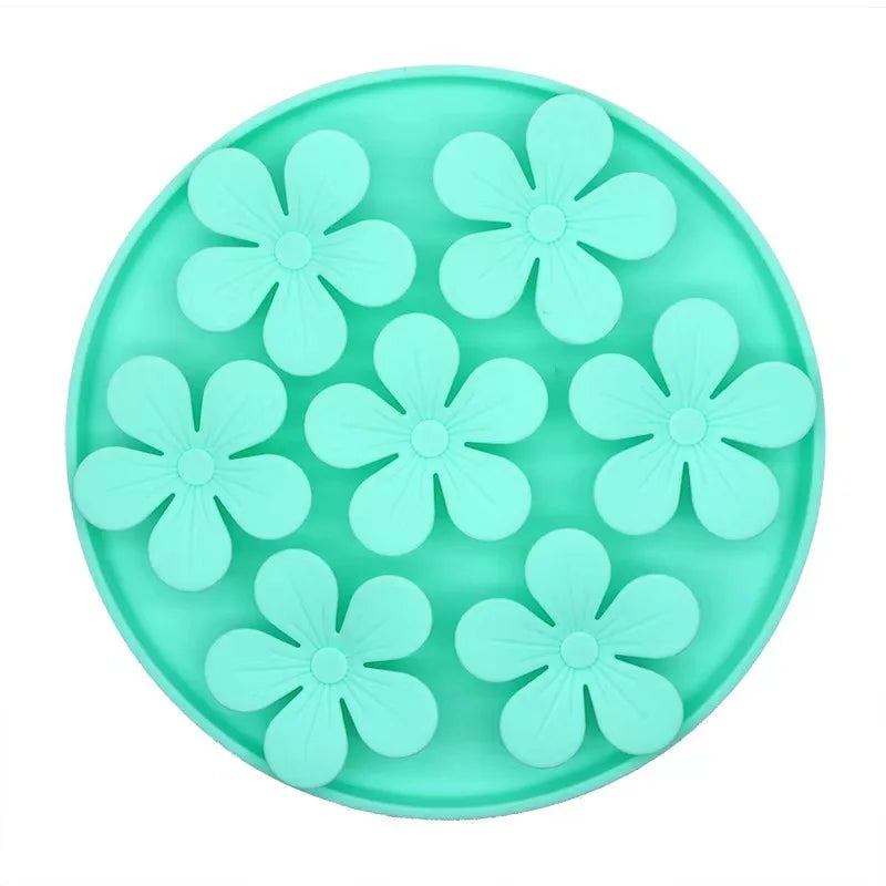 Silicone Slow Feeder Mat for Cats & Dogs – Suction Cup Lick Pad and Treat Dispensing Food Bowl