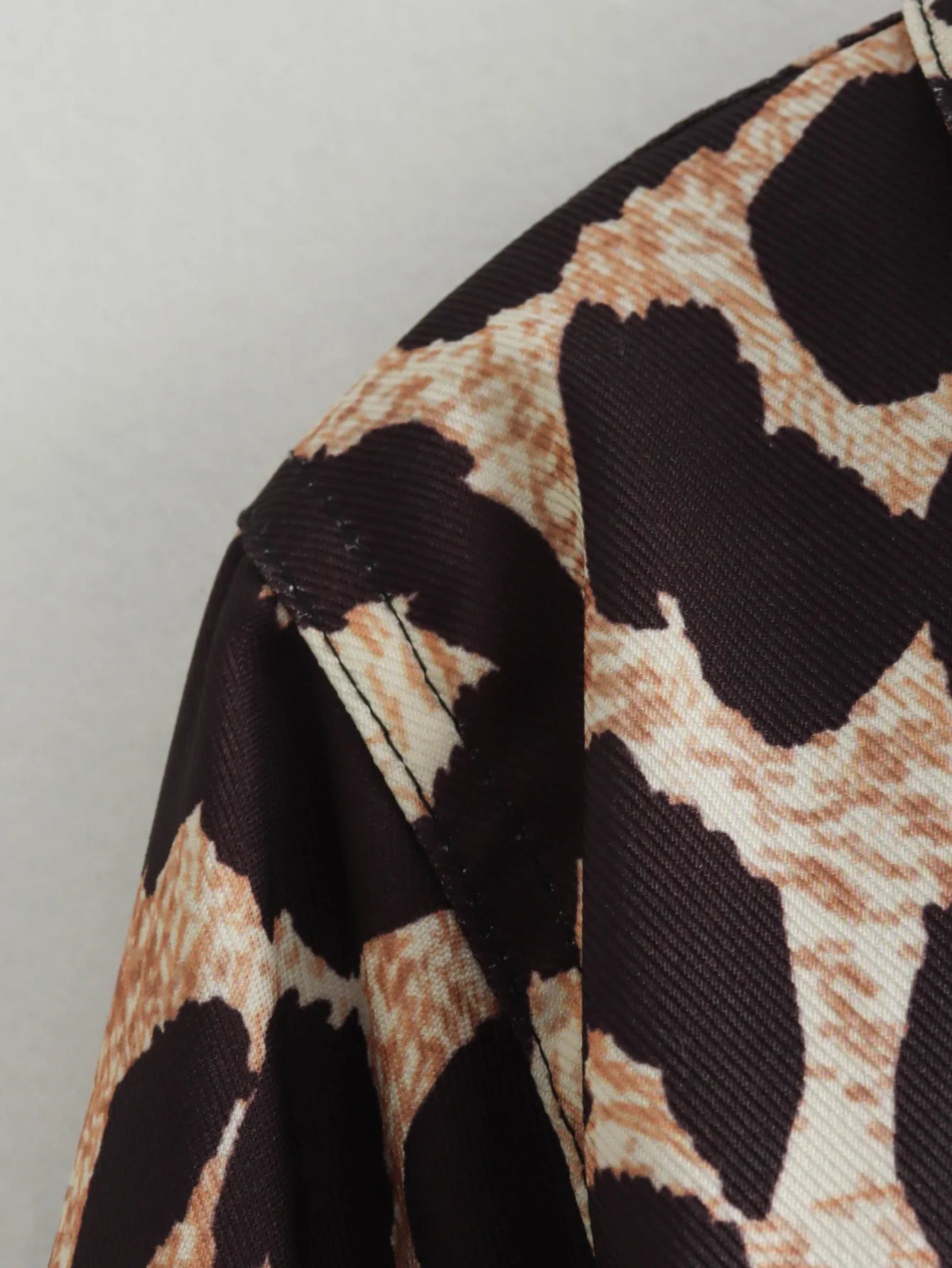TRAFZA Vintage Casual Women Jackets Leopard Print Zippers Turn-down Collar Short Coats New Fashion 2024 Spring Holiday Jackets