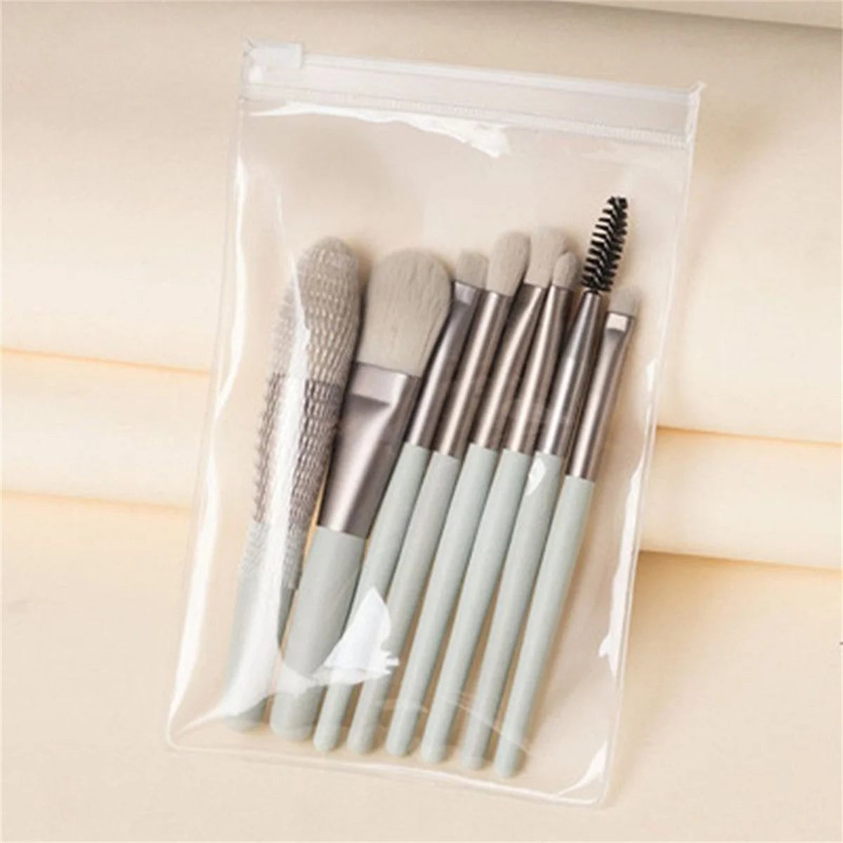 8Pcs Soft Fluffy Makeup Brush Set