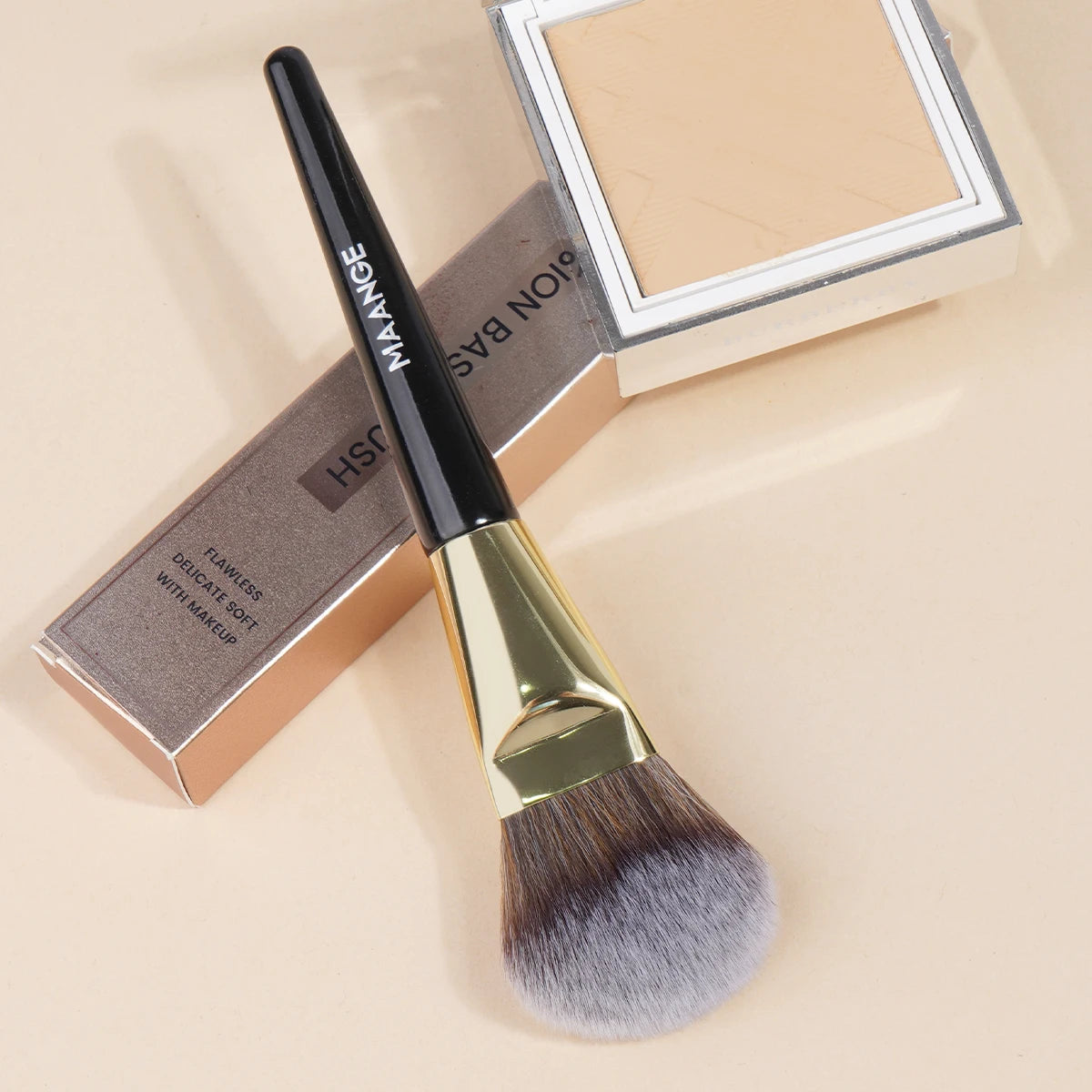 MAANGE 1Pc Angled Foundation Makeup Brush