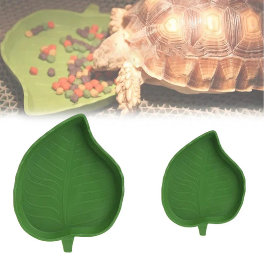 Leaf-Shaped Plastic Reptile Feeder – Small Pet Food & Water Tray for Turtles and Aquarium Habitats