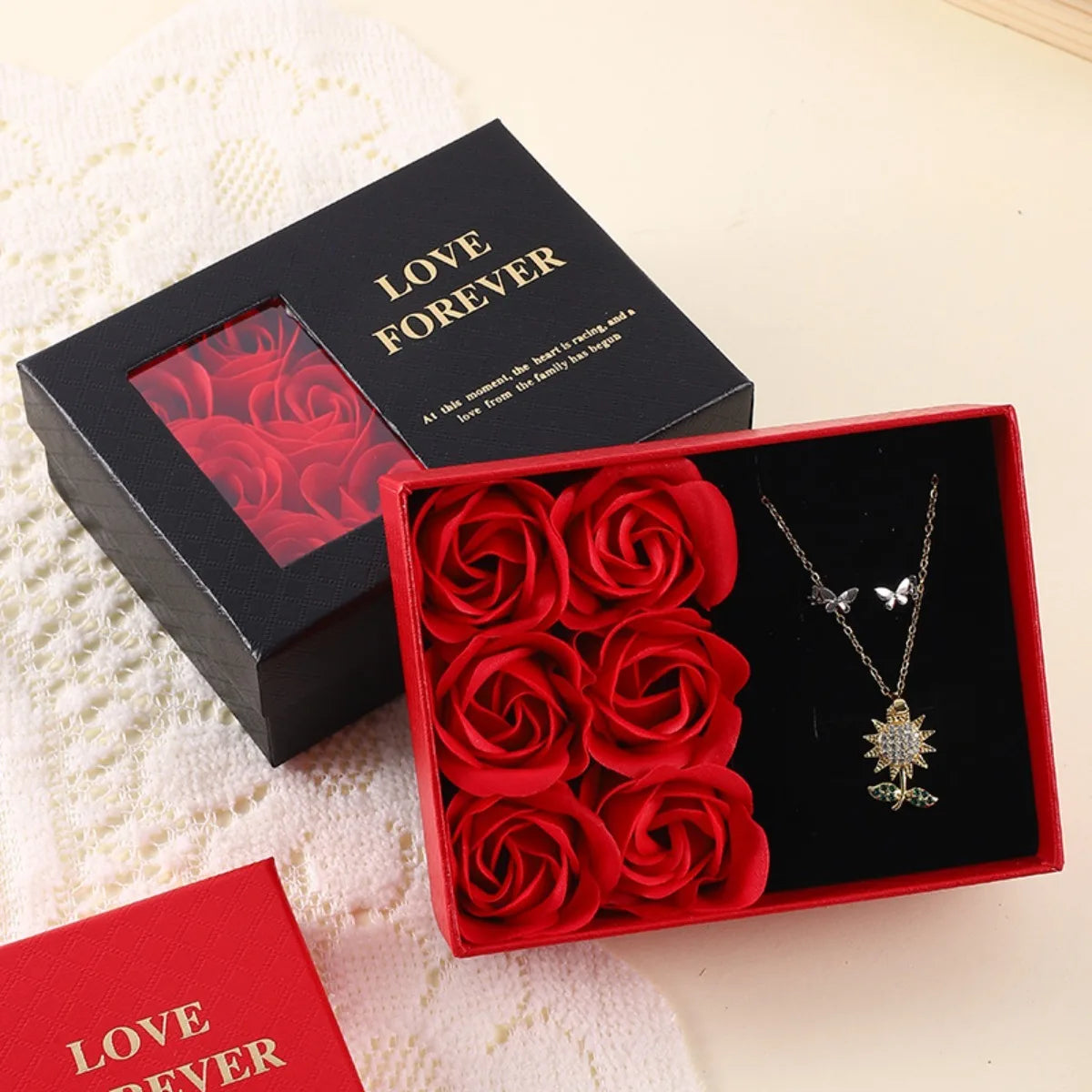 Valentine's Day Eternal Flower Rose Gift Box for Ring Pendants Jewelry Present Window Opening Design Gift Box Packaging Romantic