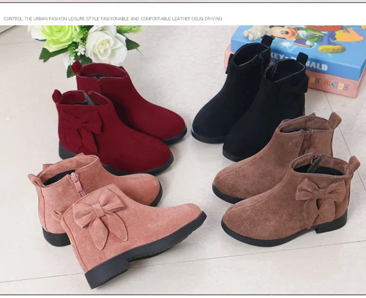 2023 Girls Boots Leather Sport Shoes For Girls Children Warm Boots Fashion Soft Bottom Princess Snow Boots Kids Sneakers