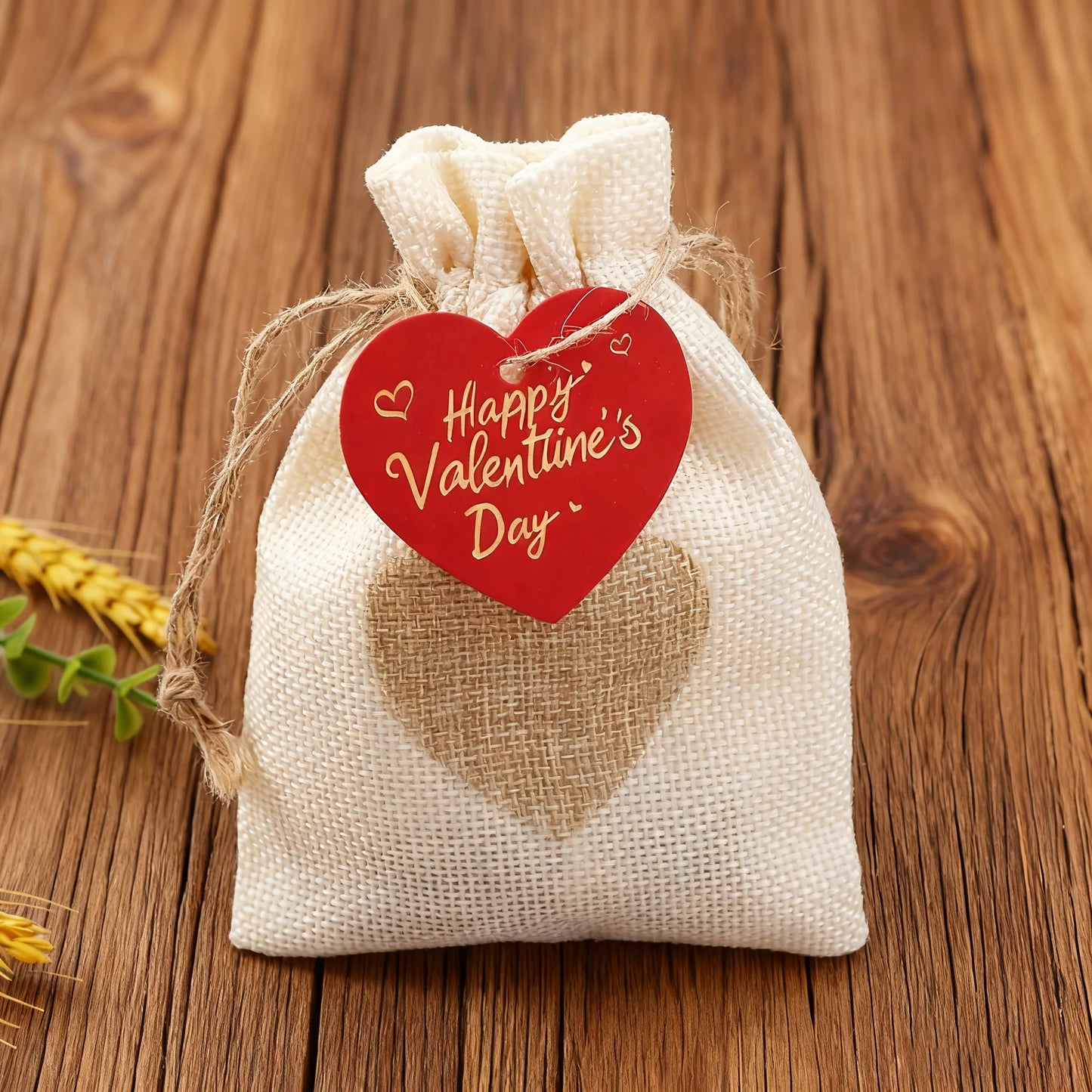 30pcs Valentine's Day Hang Tags with Hot Foil Stamping Heart-Shaped Cards Valentine's Day Gift Packaging Labels and Hang Tags