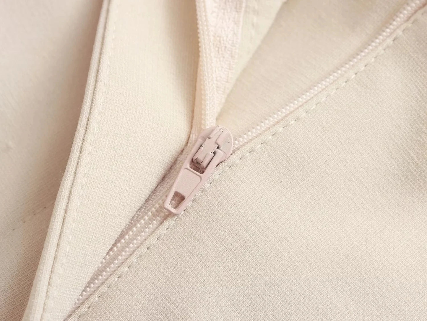 Trafza Elegant Sleeveless Tank Tops for Summer - Slim-fitting Medium Length Plain Design with Buttons - Skinny Fit