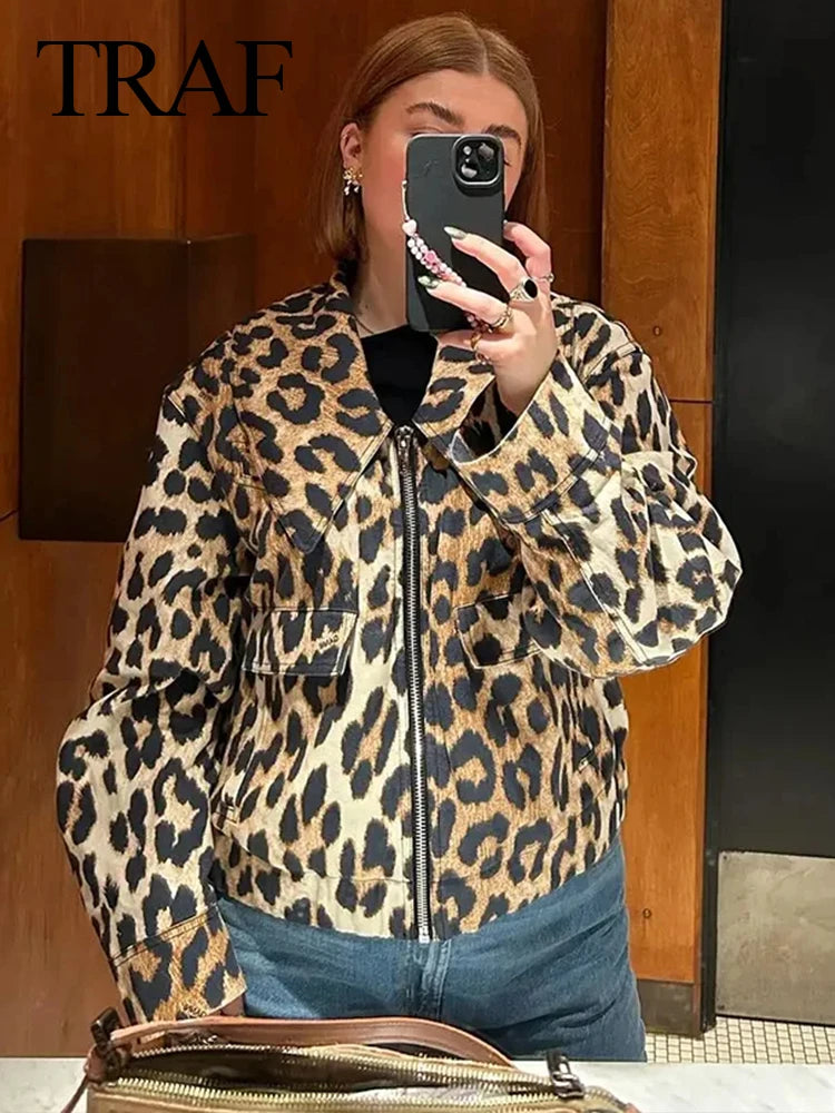TRAFZA Vintage Casual Women Jackets Leopard Print Zippers Turn-down Collar Short Coats New Fashion 2024 Spring Holiday Jackets