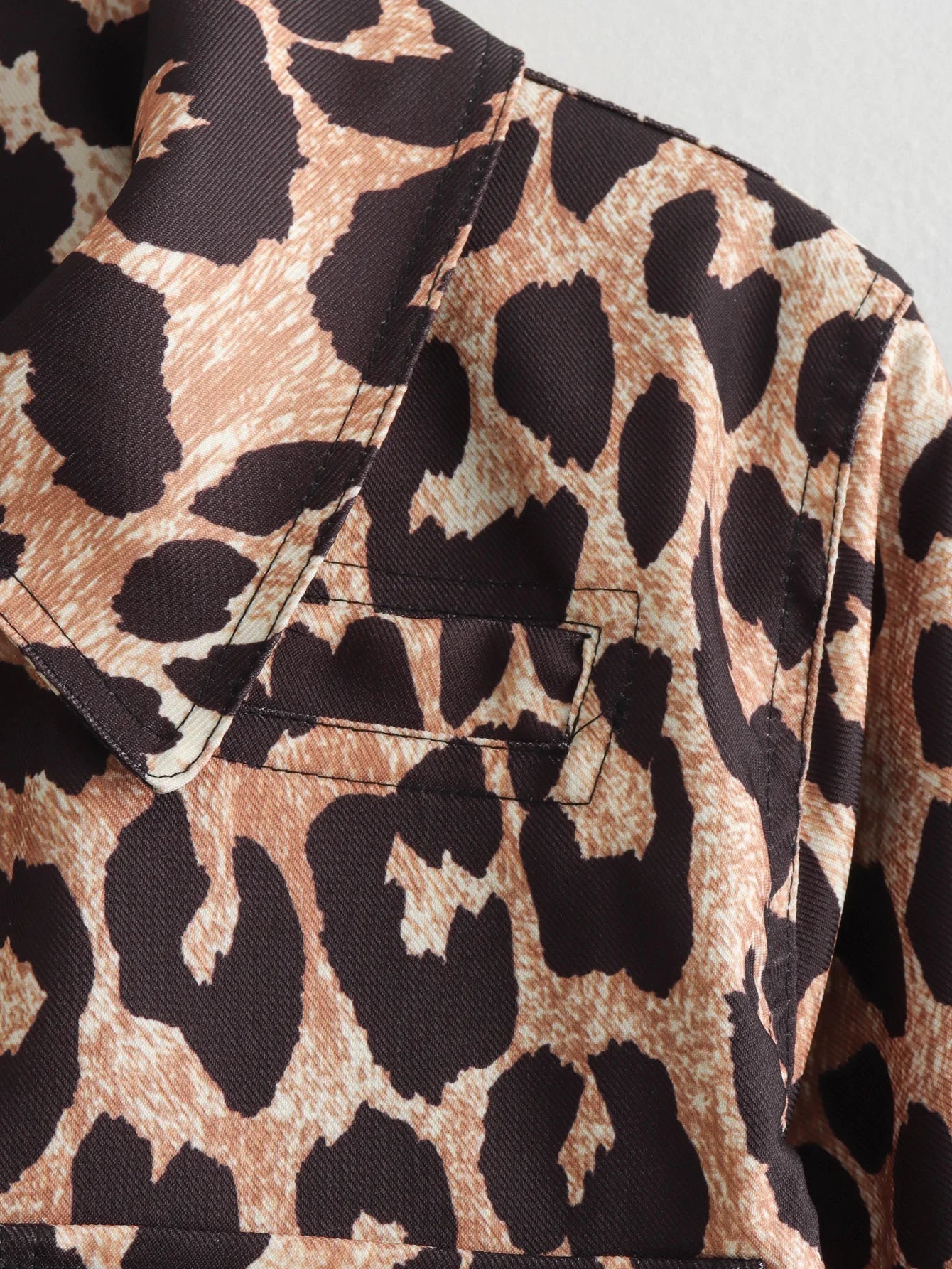TRAFZA Vintage Casual Women Jackets Leopard Print Zippers Turn-down Collar Short Coats New Fashion 2024 Spring Holiday Jackets