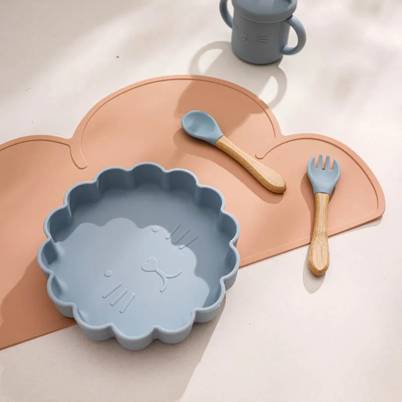 Silicone Pet Feeding Mat – Non-Stick, Waterproof Food & Water Bowl Pad for Dogs and Cats