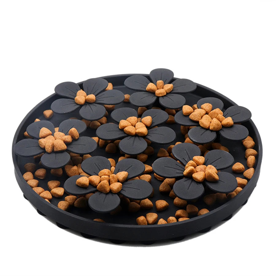 Silicone Slow Feed Mat for Cats & Dogs – Suction Cup Lick Pad and Treat Dispenser for Healthy Eating