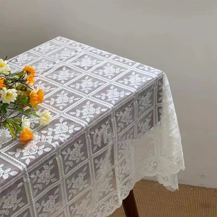 100% Polyester Embroidered Lace Table Cloth