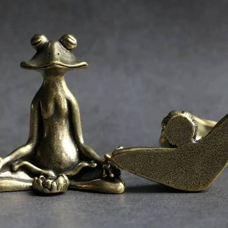 Mini Zen Frog Figurine – Solid Brass Meditation Frog Incense Holder