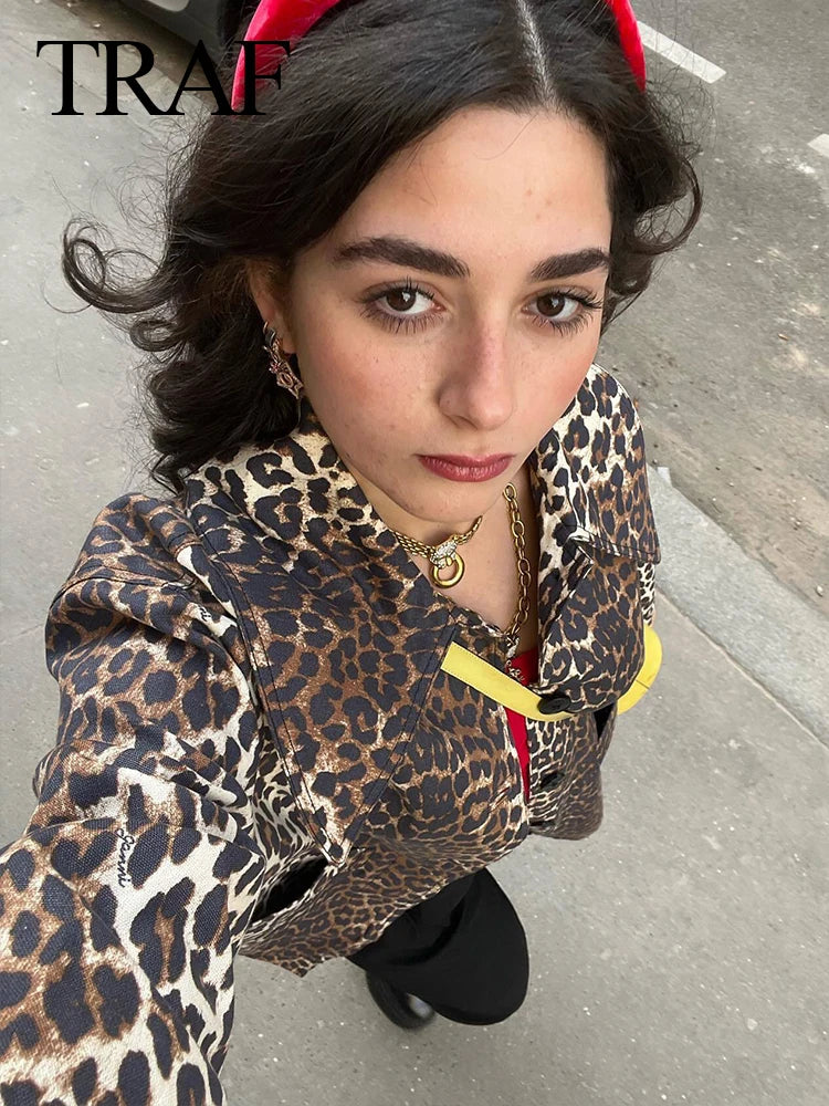 TRAFZA Vintage Casual Women Jackets Leopard Print Zippers Turn-down Collar Short Coats New Fashion 2024 Spring Holiday Jackets