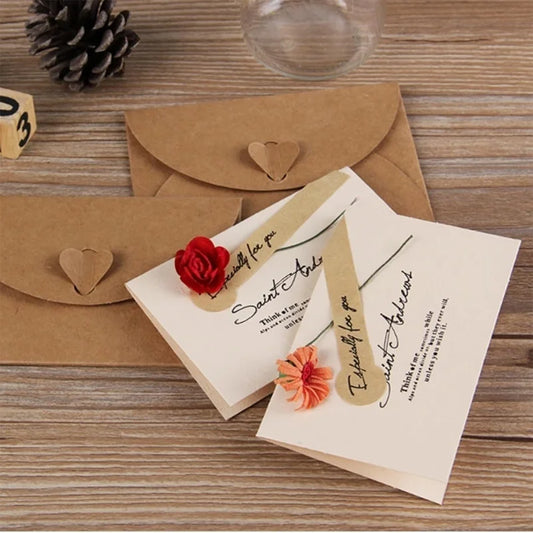 10-50pcs 10cm Mini Envelopes Kraft Paper Gift Card Holders Valentines Day Tiny Envelopes with Heart Clasp for Wedding, Greeting