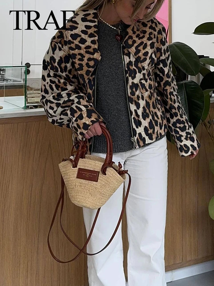TRAFZA Vintage Casual Women Jackets Leopard Print Zippers Turn-down Collar Short Coats New Fashion 2024 Spring Holiday Jackets