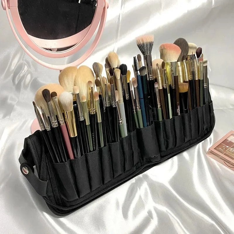 29 Foldable Makeup Brush Bag