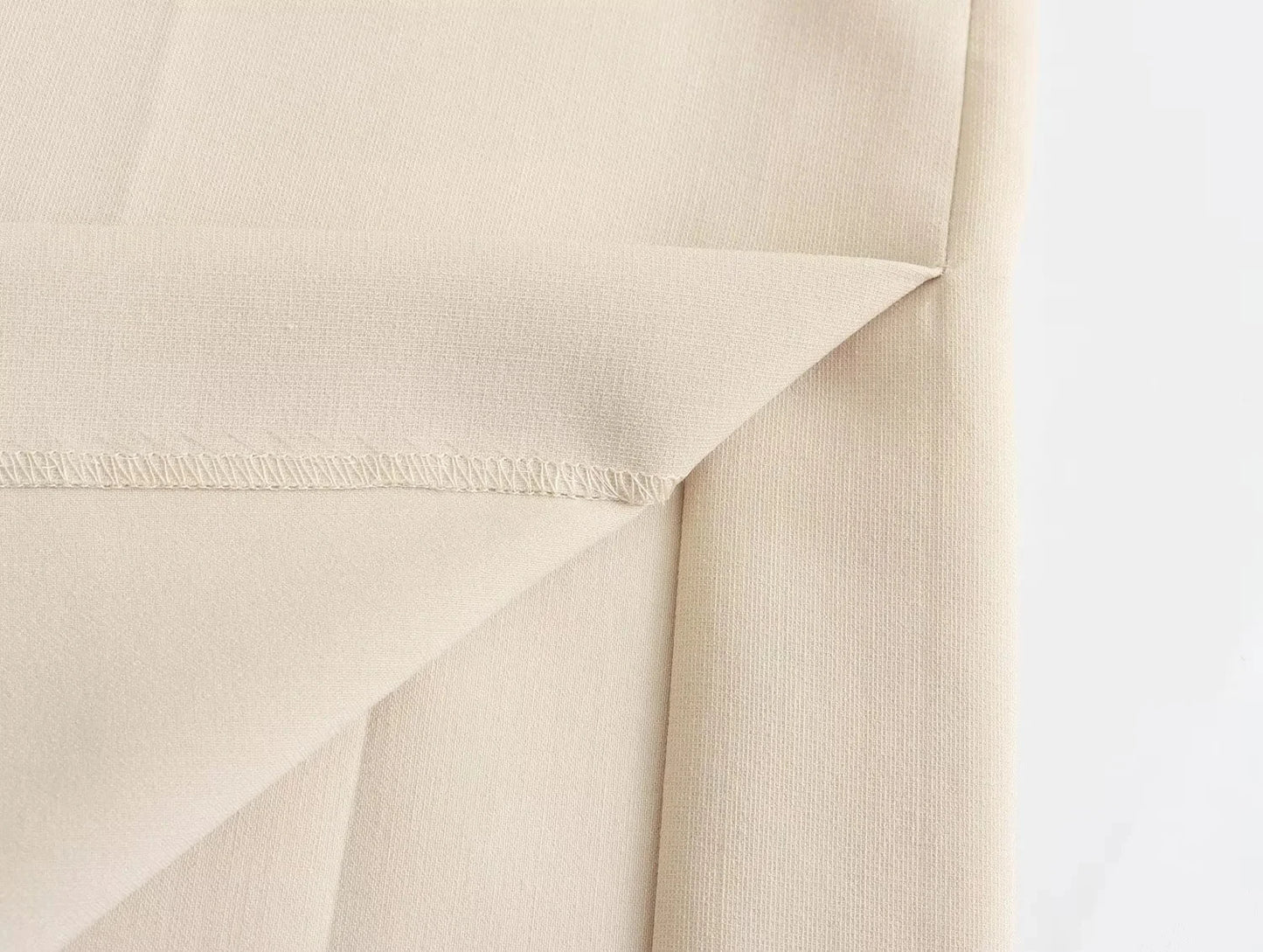 Trafza Elegant Sleeveless Tank Tops for Summer - Slim-fitting Medium Length Plain Design with Buttons - Skinny Fit