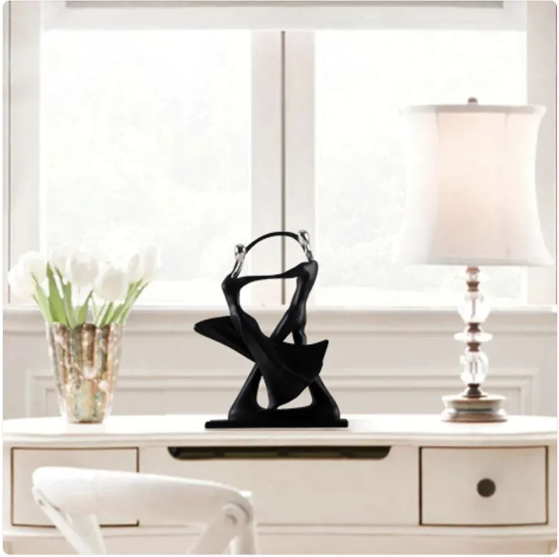 Nordic Resin Couple Figurine – Modern Romantic Home Décor