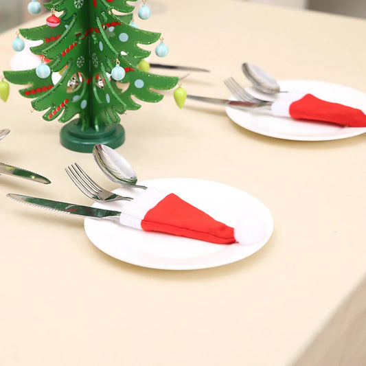 Mini Christmas Hat Cutlery Holders – Festive Tableware Bags for Holiday Dining & Decoration