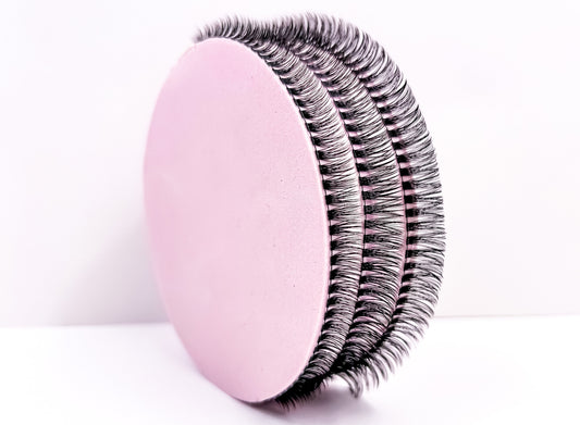 The Medium Lash Collection With No Name