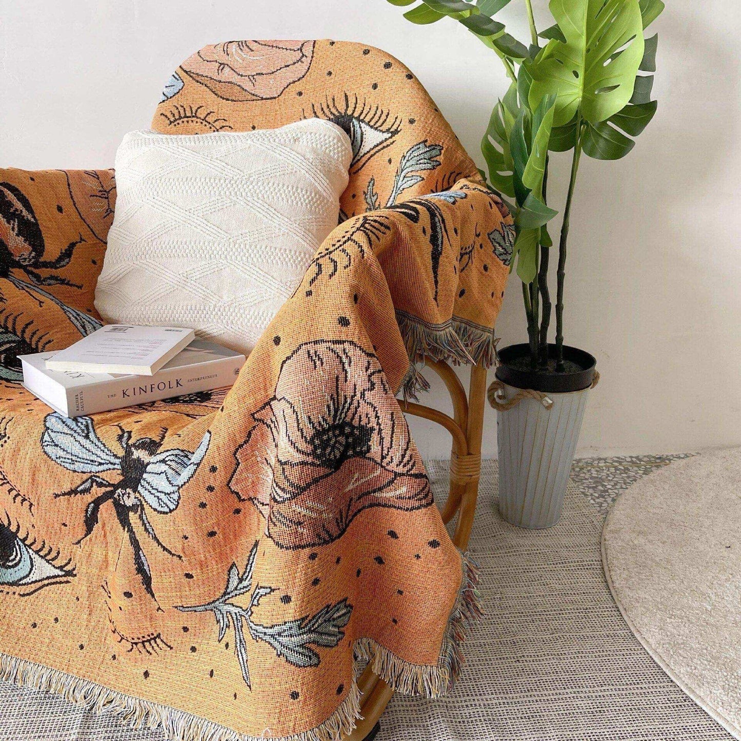 The Bumble Bee Tapestry / Throw