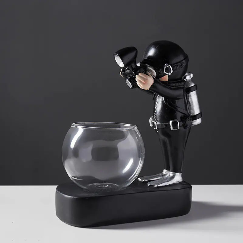 Creative Astronaut & Diver Hydroponic Glass Vase – Modern Home Decor